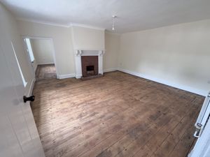 Sitting room- click for photo gallery